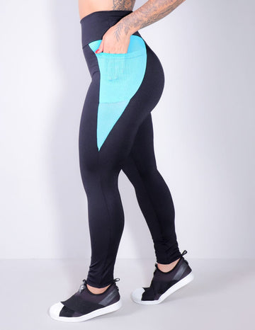 Calça Legging Empina Bumbum Preta com Tela e Bolsos | Ref: 4.4.4296-0138