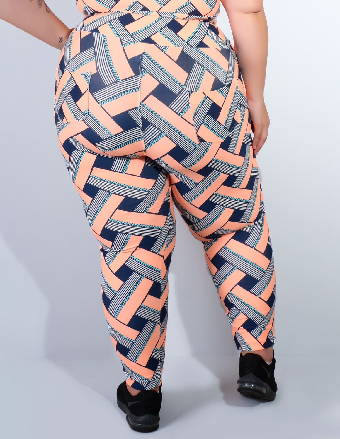 Calça Fitness Plus Size Estampada com Bolsos | Ref: 4.4.4156-3124