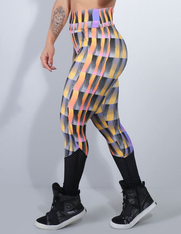 Calça Fitness Estampada com Recortes de Poliamida Preta | Ref: 4.4.4158-3126