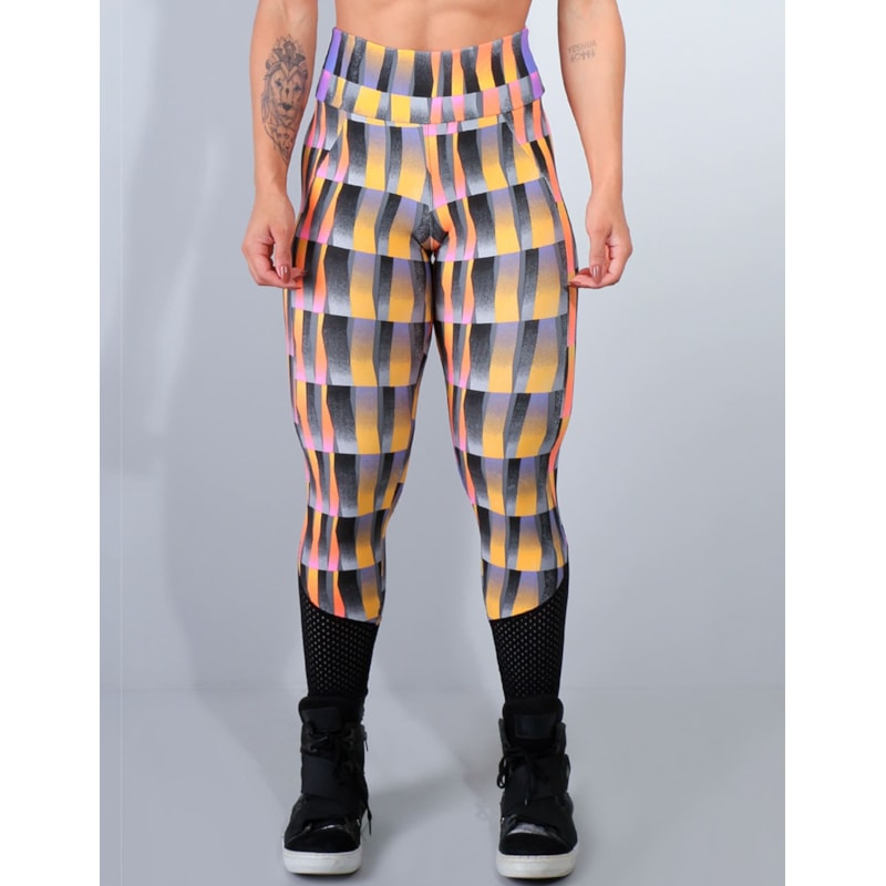 Calça Fitness Estampada com Recortes de Poliamida Preta | Ref: 4.4.4158-3126