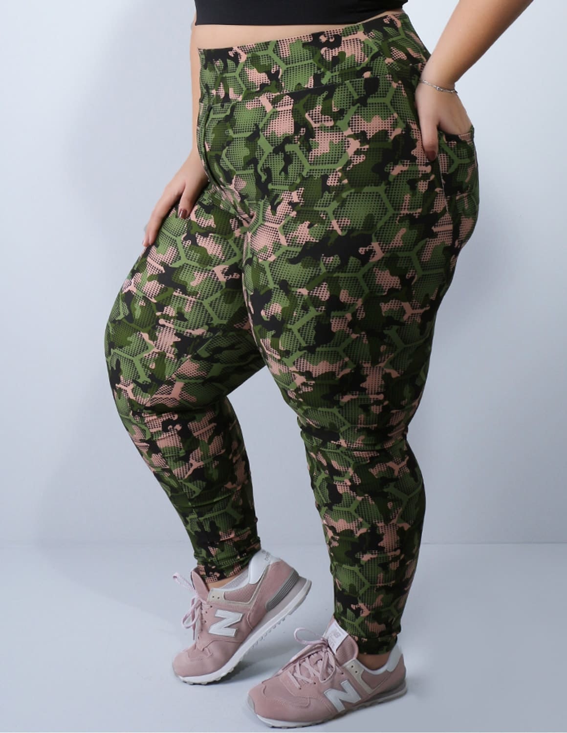 Calça Feminina Plus Size Estampada com Bolsos | Ref: 4.4.4156-3082