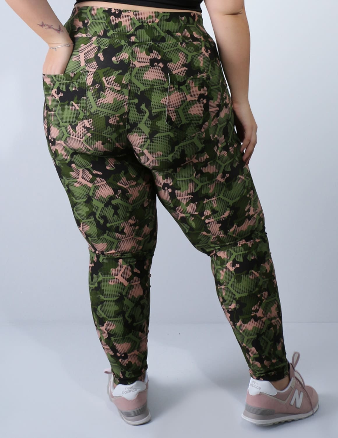 Calça Feminina Plus Size Estampada com Bolsos | Ref: 4.4.4156-3082