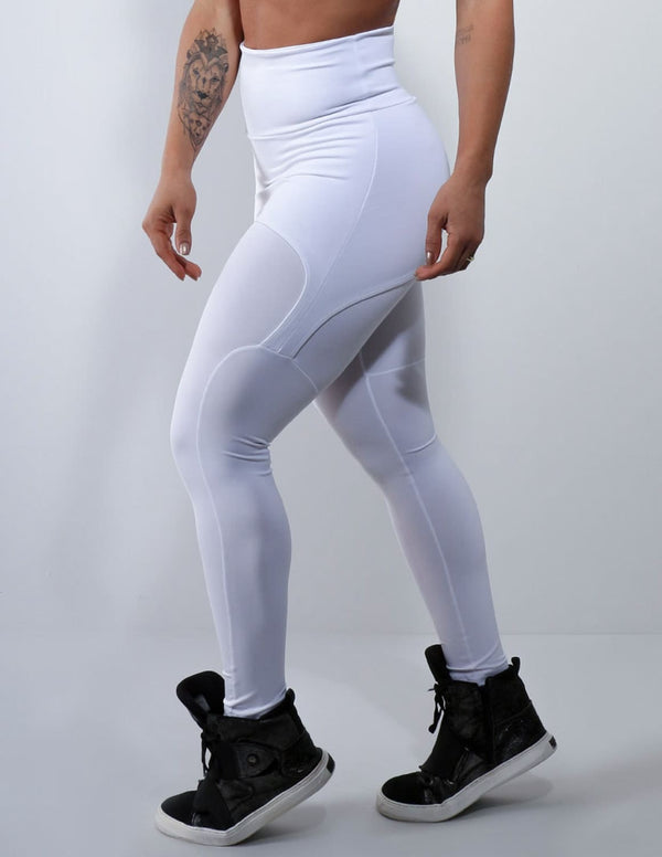 Calça Branca com Tapa Bumbum | Ref: 4.4.4061-02