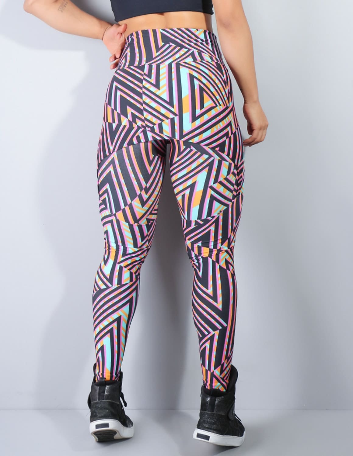 Calça Feminina com Estampa e Tapa Bumbum | Ref: 4.4.4061-3067