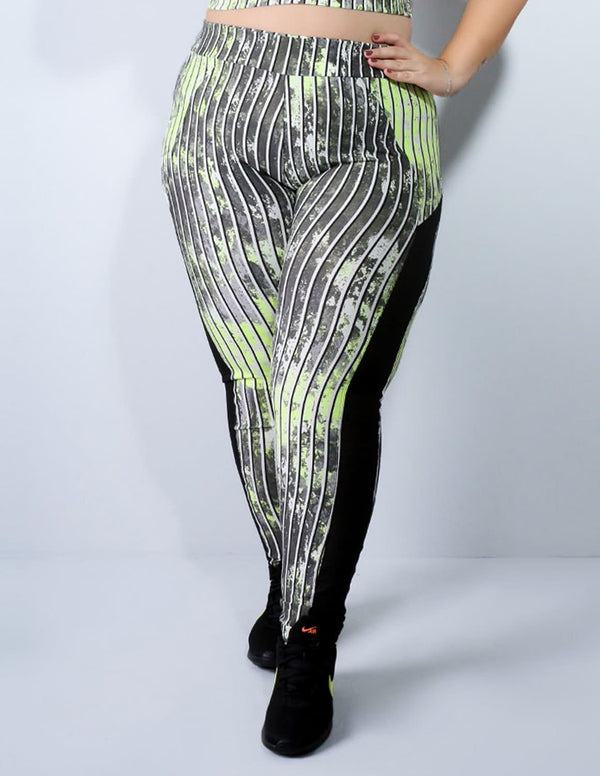 Calça Plus Size Estampada com Recortes de Tela | Ref: 4.4.1768-3100