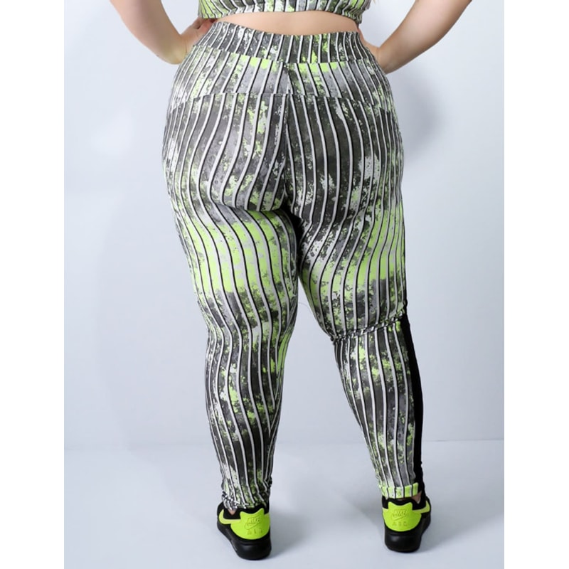 Calça Plus Size Estampada com Recortes de Tela | Ref: 4.4.1768-3100