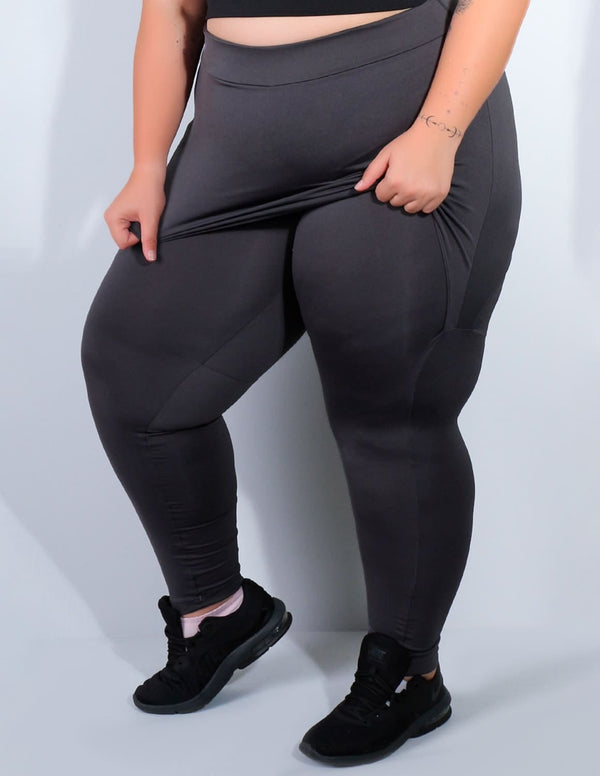 Calça Feminina Plus Size Grafite com Saia Tapa Bumbum | Ref: 4.4.4055-28