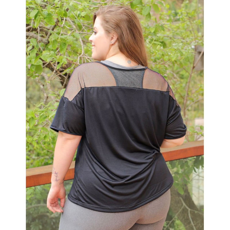 Blusa Preta Plus Size em Dry Fit com Recorte de Tela | Ref: 4.4.4143-0101