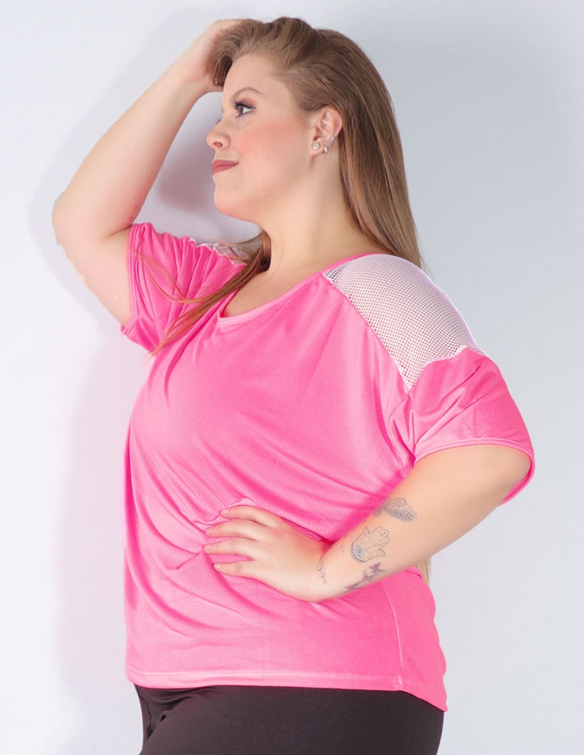 Blusa Fitness Plus Size Rosa Neon com Tela Branca | Ref: 4.4.4143-3902