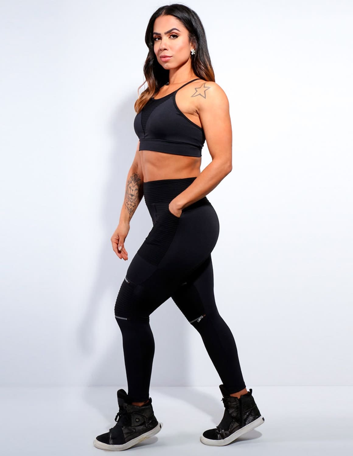 Conjunto Fitness em Poliamida Preta com Detalhes Texturizados | Ref: 6.6.0061-01