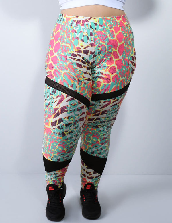 Calça Legging Plus Size Estampada com Recortes | Ref: 4.4.1770-3101