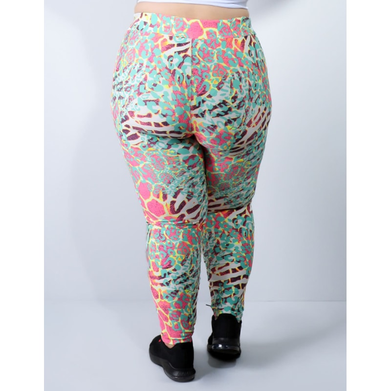 Calça Legging Plus Size Estampada com Recortes | Ref: 4.4.1770-3101