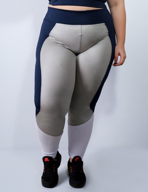 Calça Plus Size Azul Marinho com Cirrê Prata e Tela Branca | Ref: 4.4.4136-1845