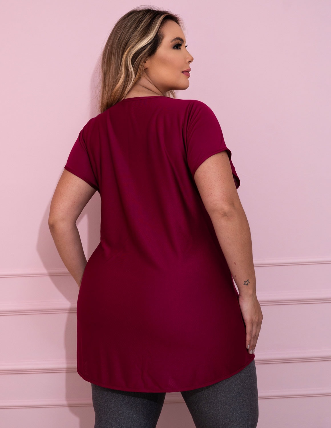 Blusa Feminina Plus Size Bordô em Dry Fit