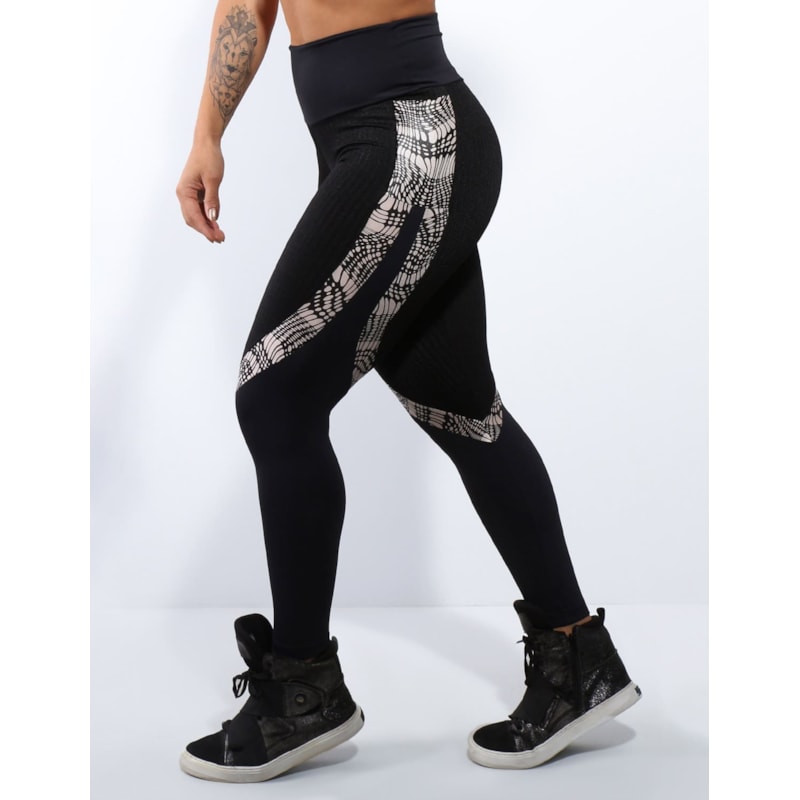 Calça Legging em Poliamida Preta com Cirrê Estampado e Recorte Texturizado | Ref: 3.3.2354-1389