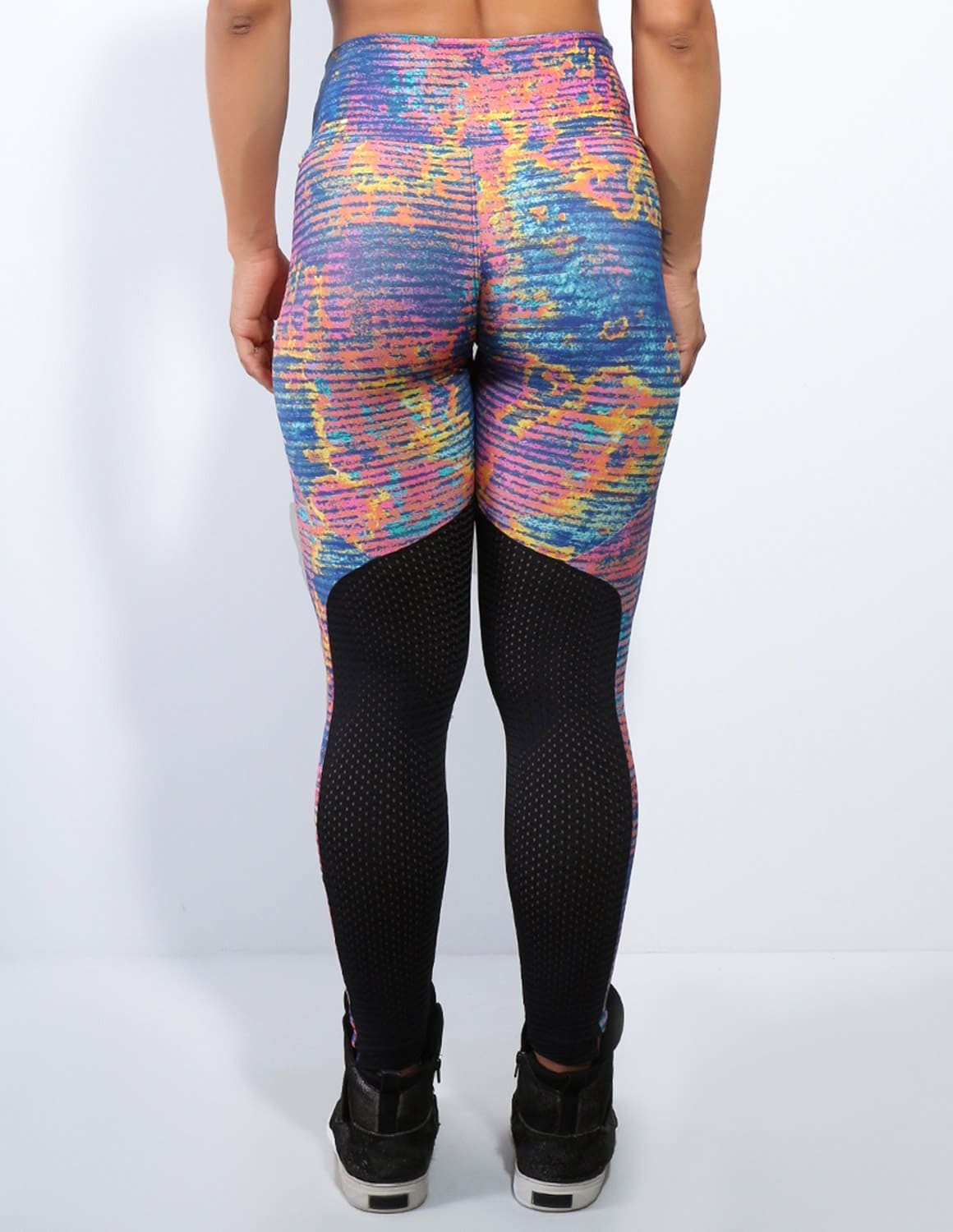 Calça Legging Estampada com Recortes em Tela de Poliamida | Ref: 4.4.4159-3107