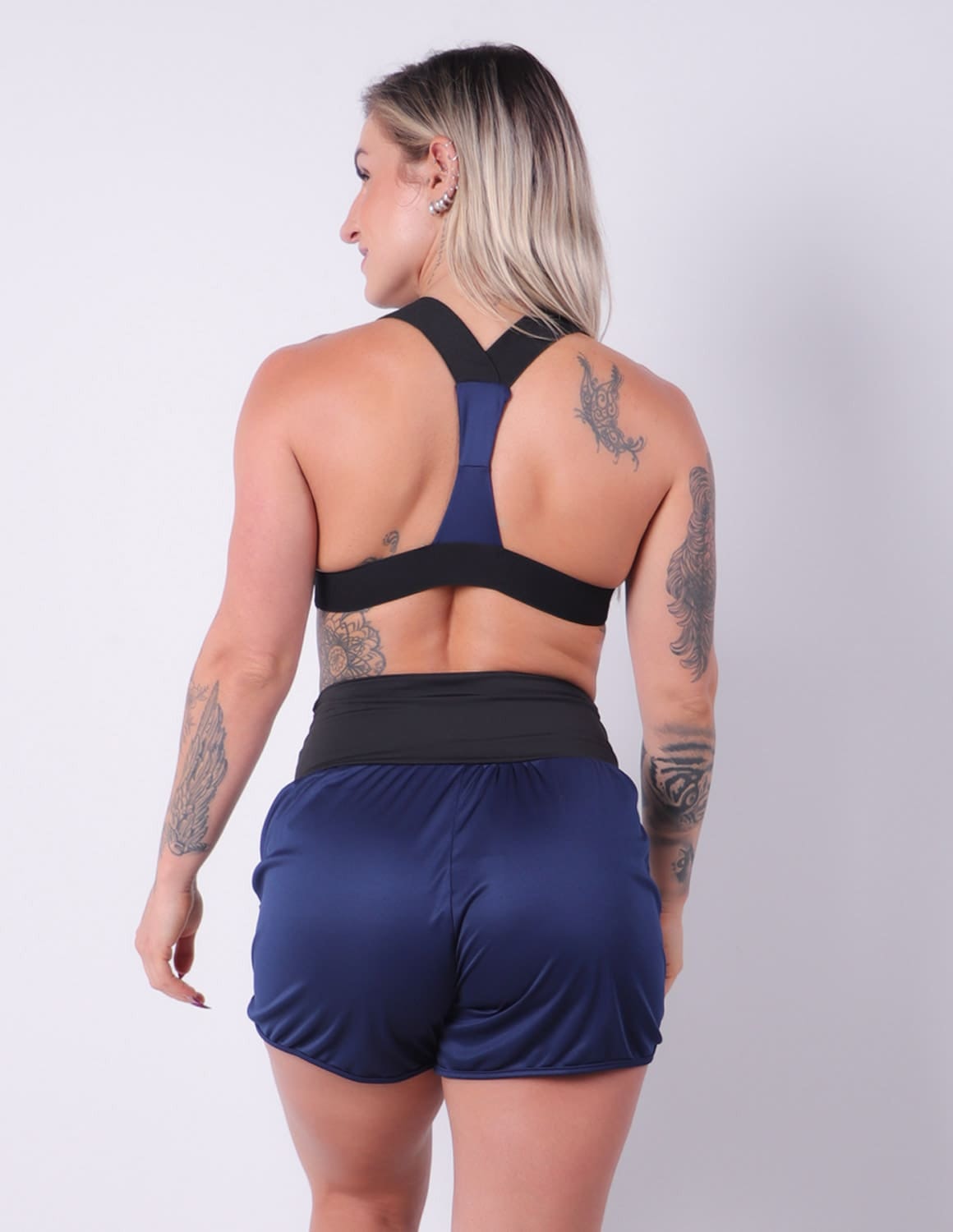 Conjunto Fitness Feminino em Dry Fit com Shortinho e Top com Bojo | Ref: 8.8.0212-1801