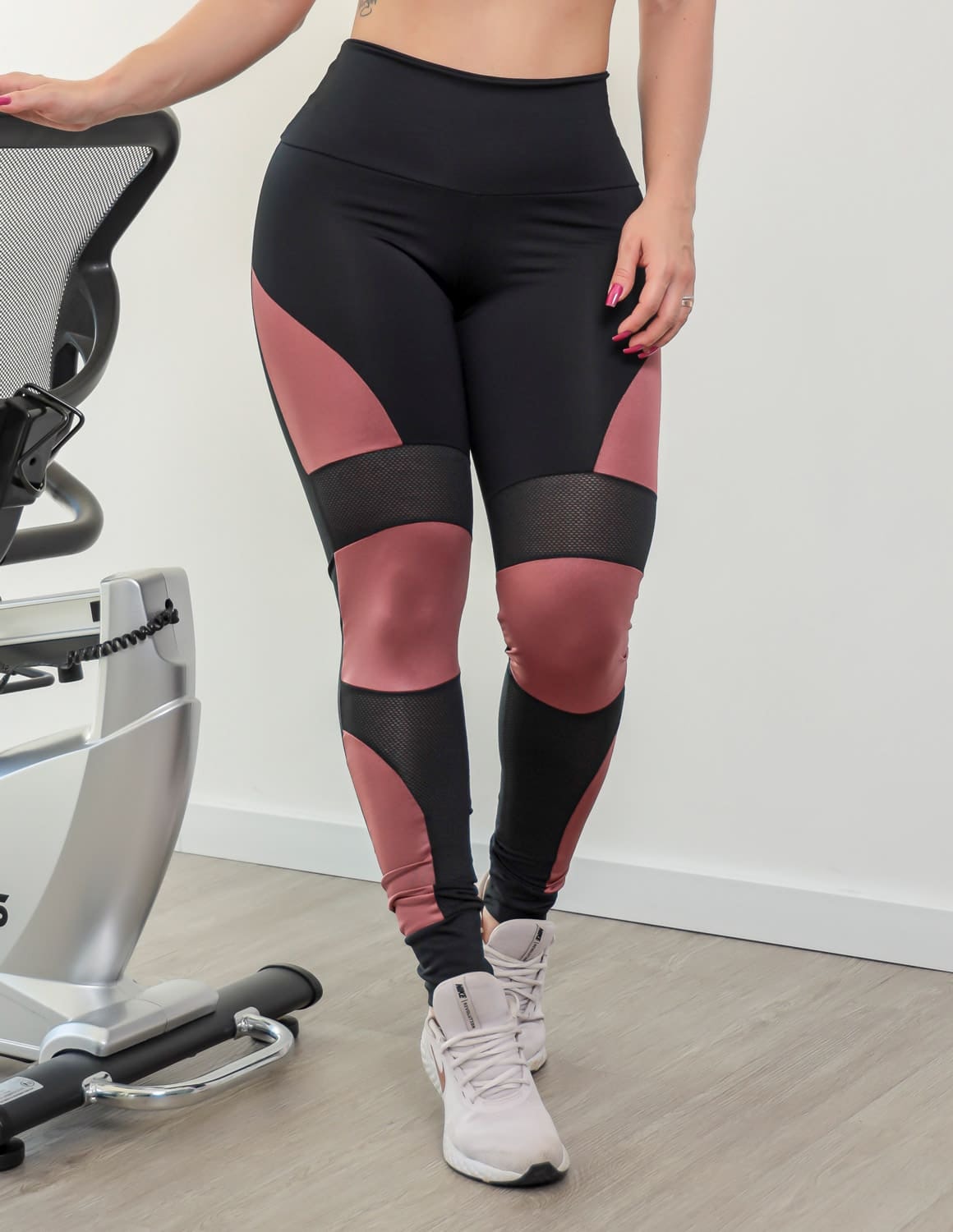 Calça Punho Feminina com Recortes em Cirrê e Tela | Ref: 3.3.2607-0155