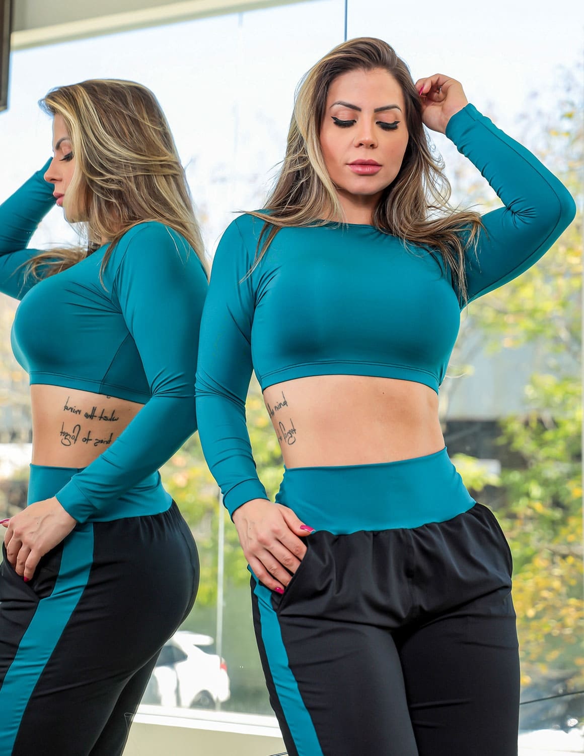 Conjunto Feminino com Cropped Manga Longa e Calça Jogger | Ref: 8.8.0217-0131