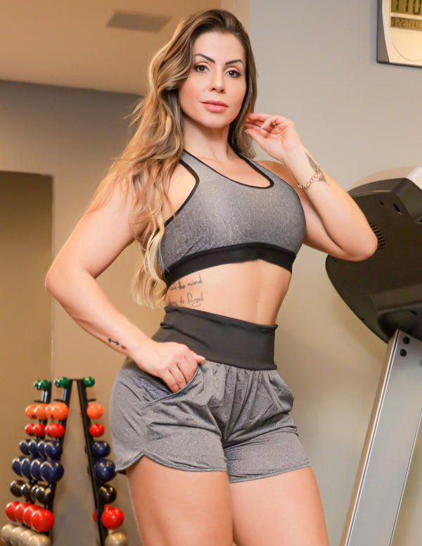 Conjunto Running Feminino com Top Fitness e Shorts com Bolsos em Dry Fit
