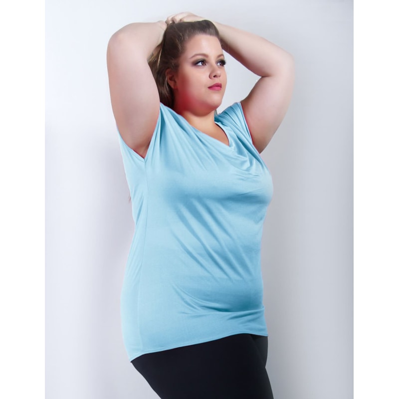Blusa Plus Size Feminina em Dry Fit