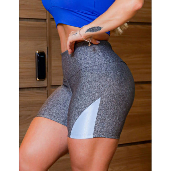 Short Feminino Fitness em Suplex com Recortes