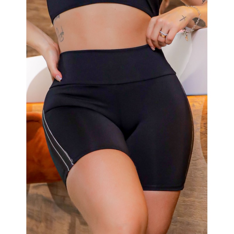 Shortinho de Ginástica Fitness Feminino com Recortes Laterais
