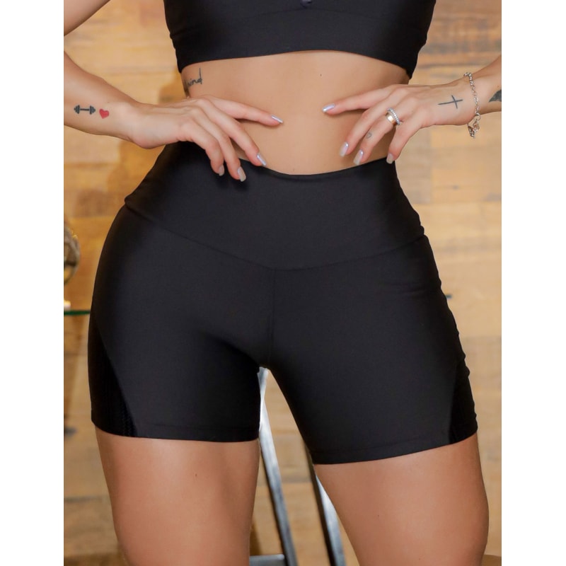 Shortinho Feminino Fitness para Academia com Recortes nas Laterais