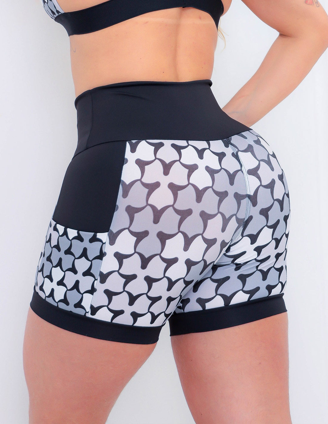 Shortinho Feminino Academia Fitness Estampado Cós Alto e Bolsos