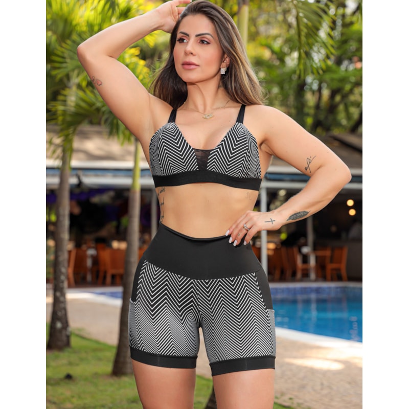 Conjunto Feminino de Ginástica Estampado Short Fitness com Bolsinhos e Top com Bojo