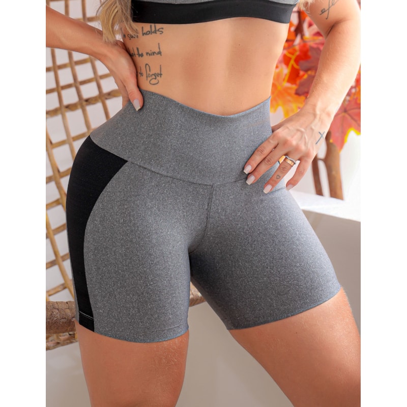 Short Fitness Feminino Suplex Para Academia com Recortes Laterais