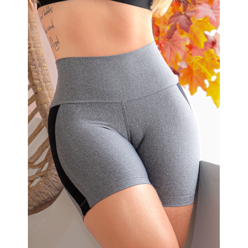 Short Fitness Feminino Suplex Para Academia com Recortes Laterais