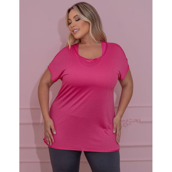Camiseta Feminina Fitness Plus Size para Academia em Dry Fit Furadinho