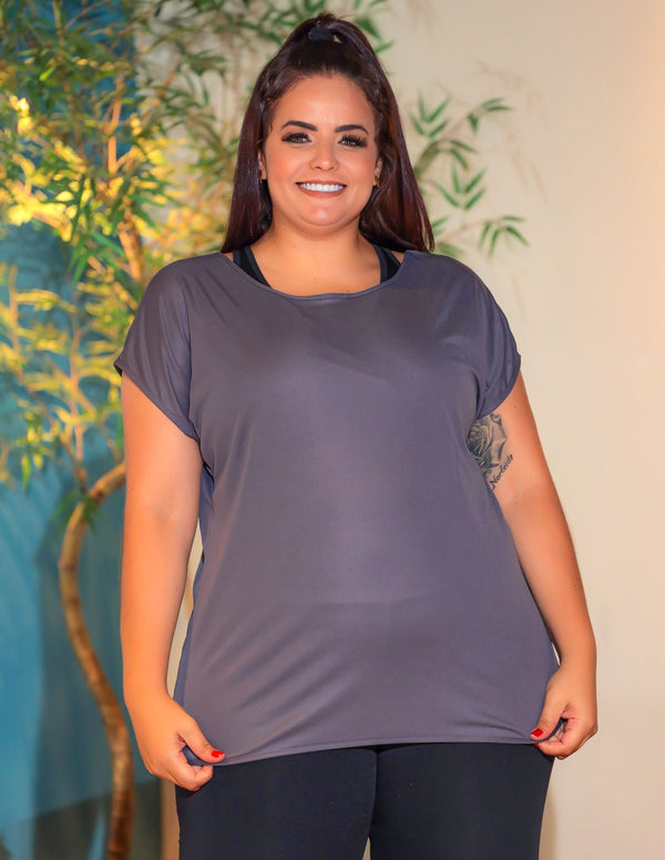 Camiseta Plus Size Feminina Esportiva  em Dry Fit Furadinho