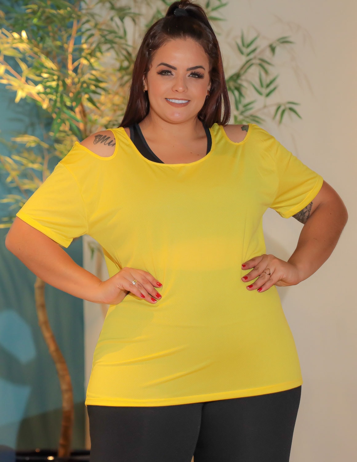 Blusa Comprida Feminina Plus Size Fitness em Dry Fit Seca Rápido