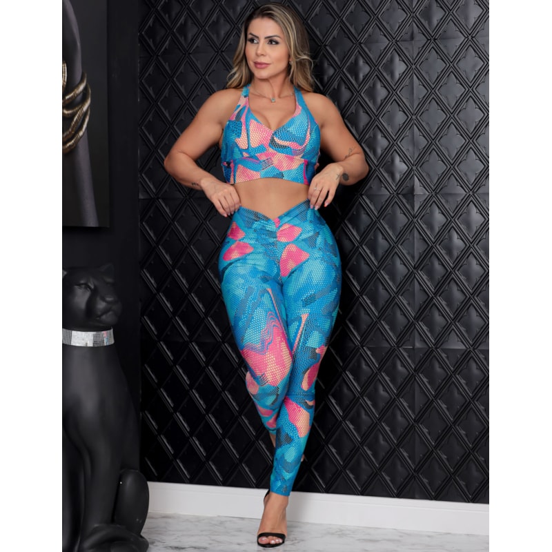 Conjunto Estampado com Cropped com Bojo e Calça Empina Bumbum
