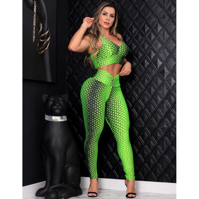 Conjunto Estampado para Academia Cropped com Bojo e Calça Empina Bumbum