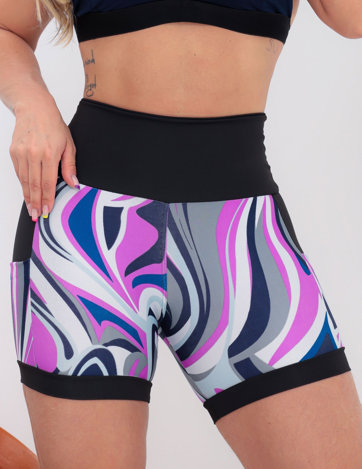 Shortinho Feminino Academia Fitness Estampado Cós Alto e Bolsos