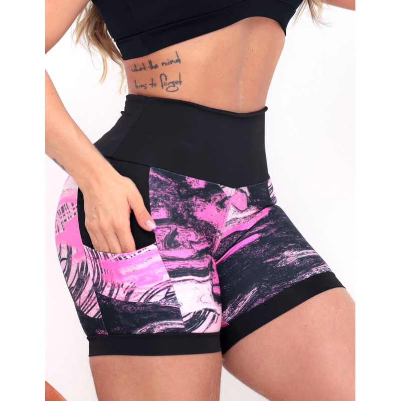 Conjunto Esportivo Feminino Short Estampado com Bolsos e Cropped com Bojo