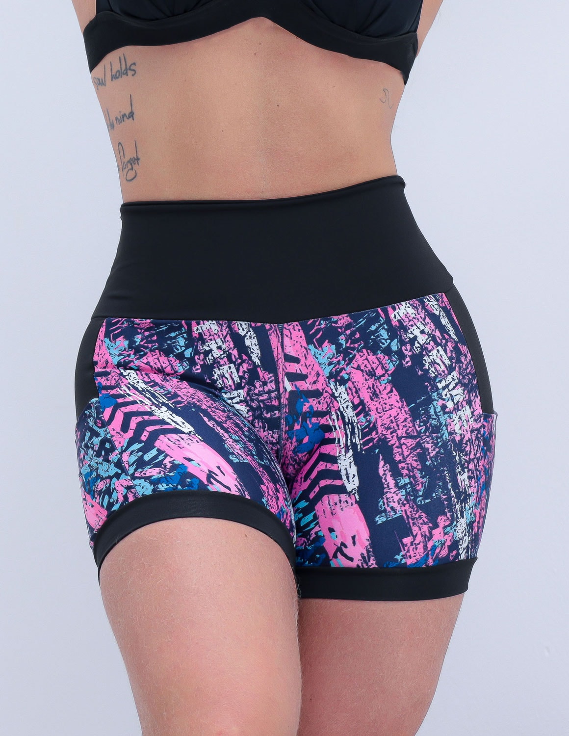 Shortinho Feminino Academia Fitness Estampado Cós Alto e Bolsos