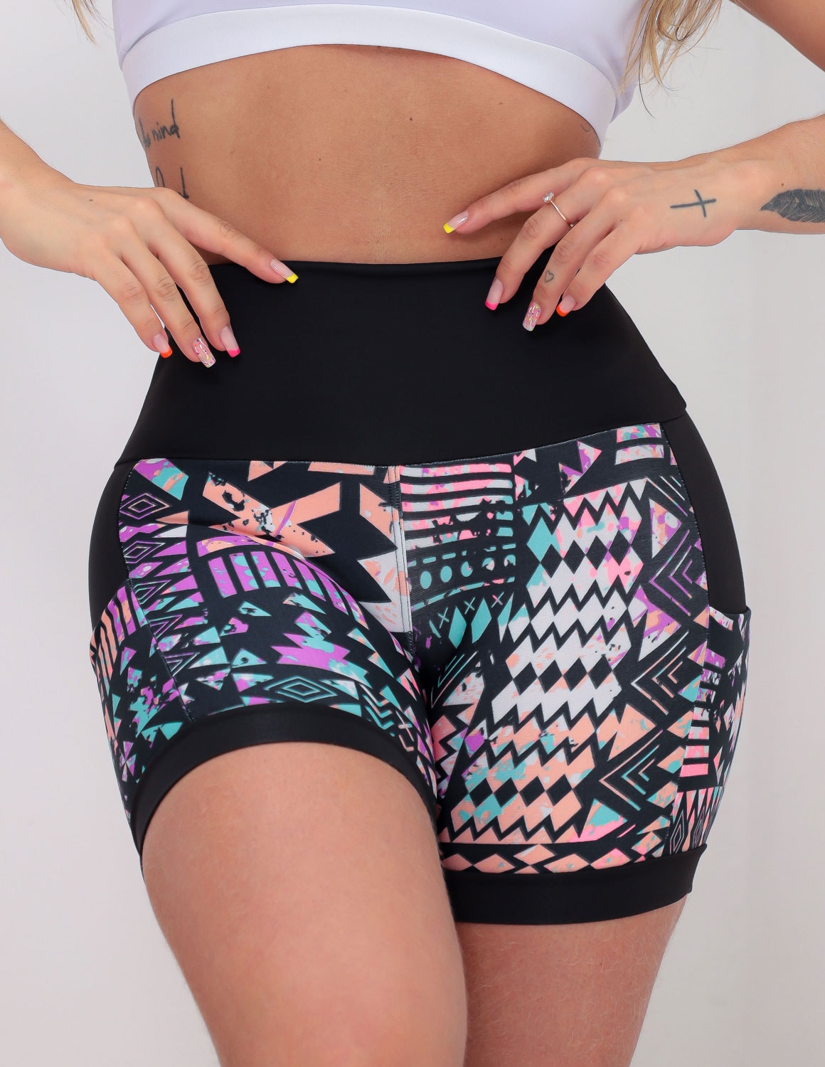 Shortinho Feminino Academia Fitness Estampado Cós Alto e Bolsos