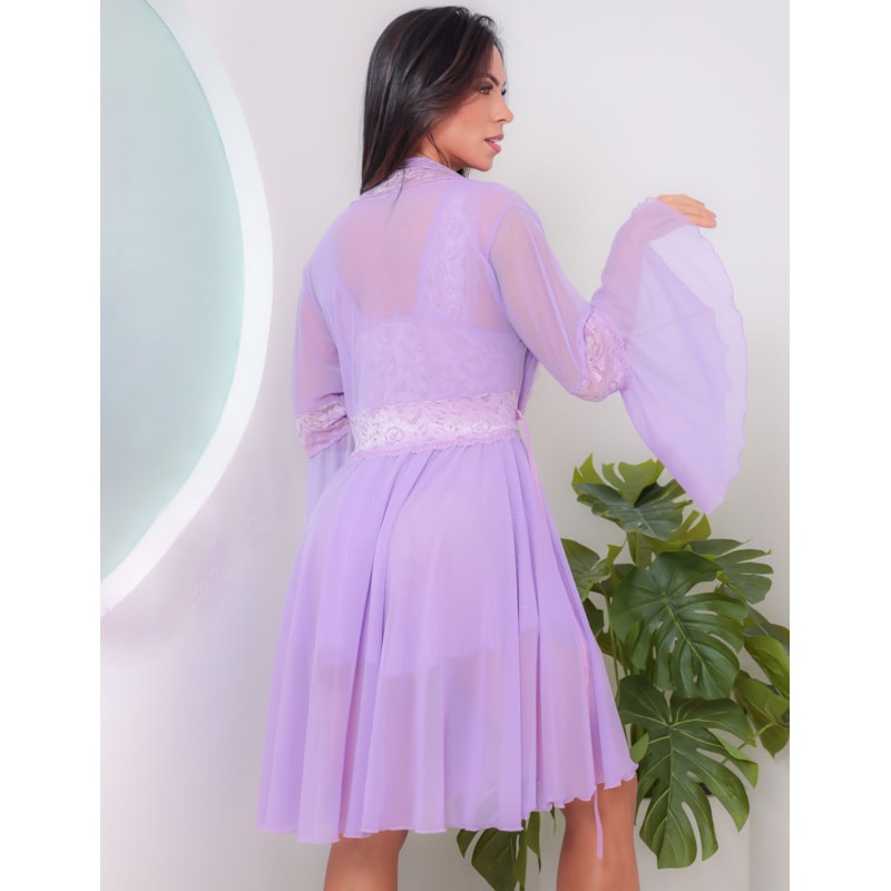 Look Feminino Sensual de Camisola Com Calcinha e Robe de Tule e Renda
