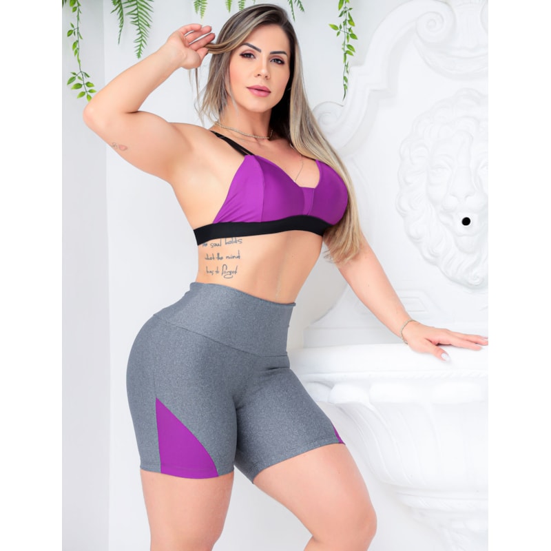 Shortinho Suplex Para Academia Feminino com Recortes nas Laterais