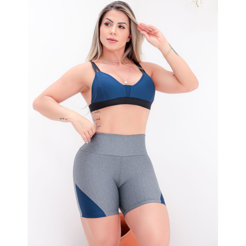 Conjunto Fitness Feminino Shorts com Recortes Laterais e Top Esportivo