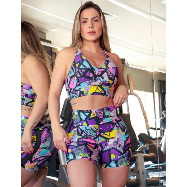 Conjunto Feminino para Academia em Suplex Estampado Short com Recortes Laterais e Cropped