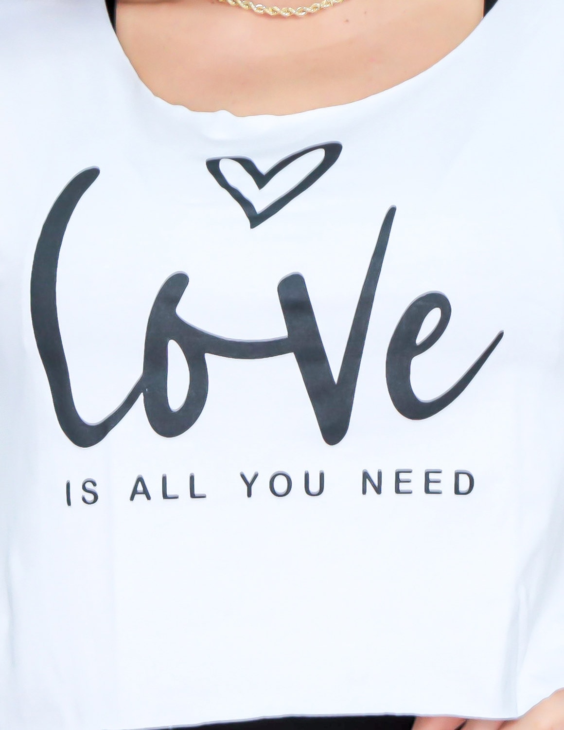 Blusa Cropped Academia Feminina com Mangas e Estampa - LOVE IS ALL YOU NEED
