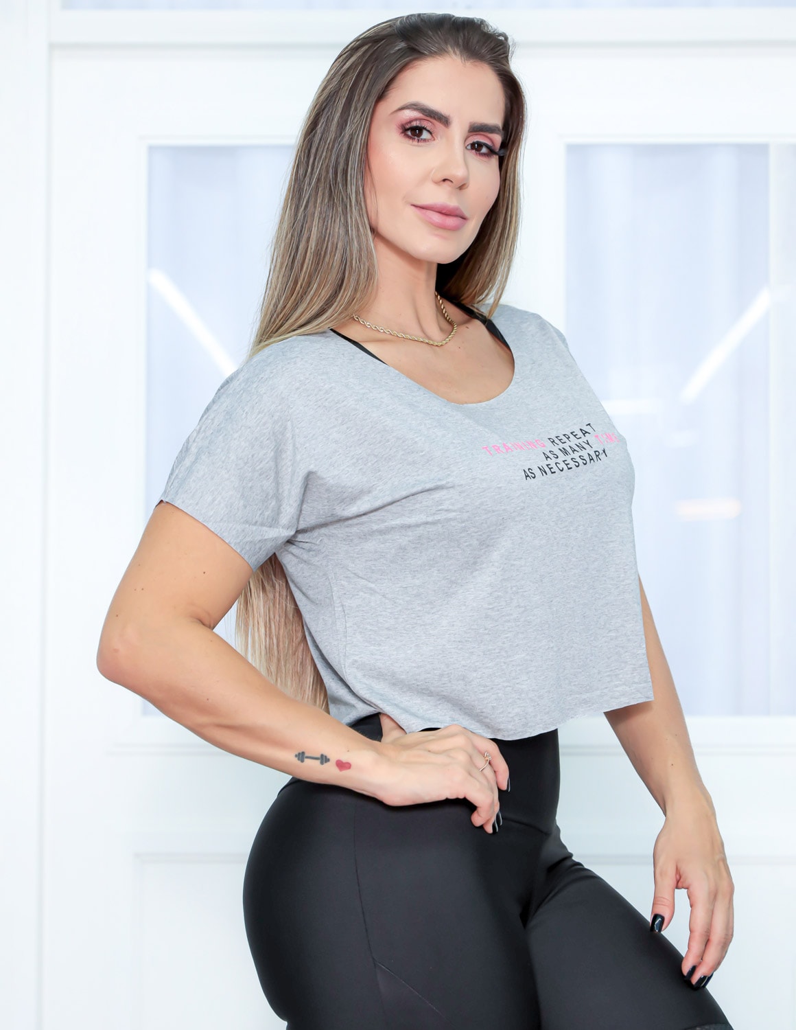 Cropped T-Shirt Para Academia com Mangas e Estampa - TRAINING REPEAT