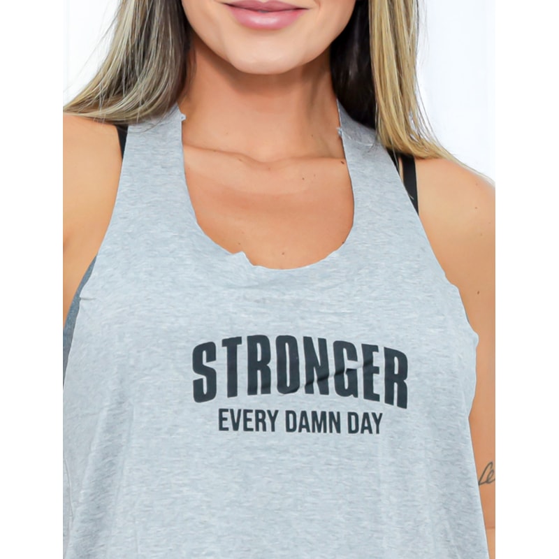 Blusa Regata Feminina de Academia Estilo Nadador com Estampa - STRONGER