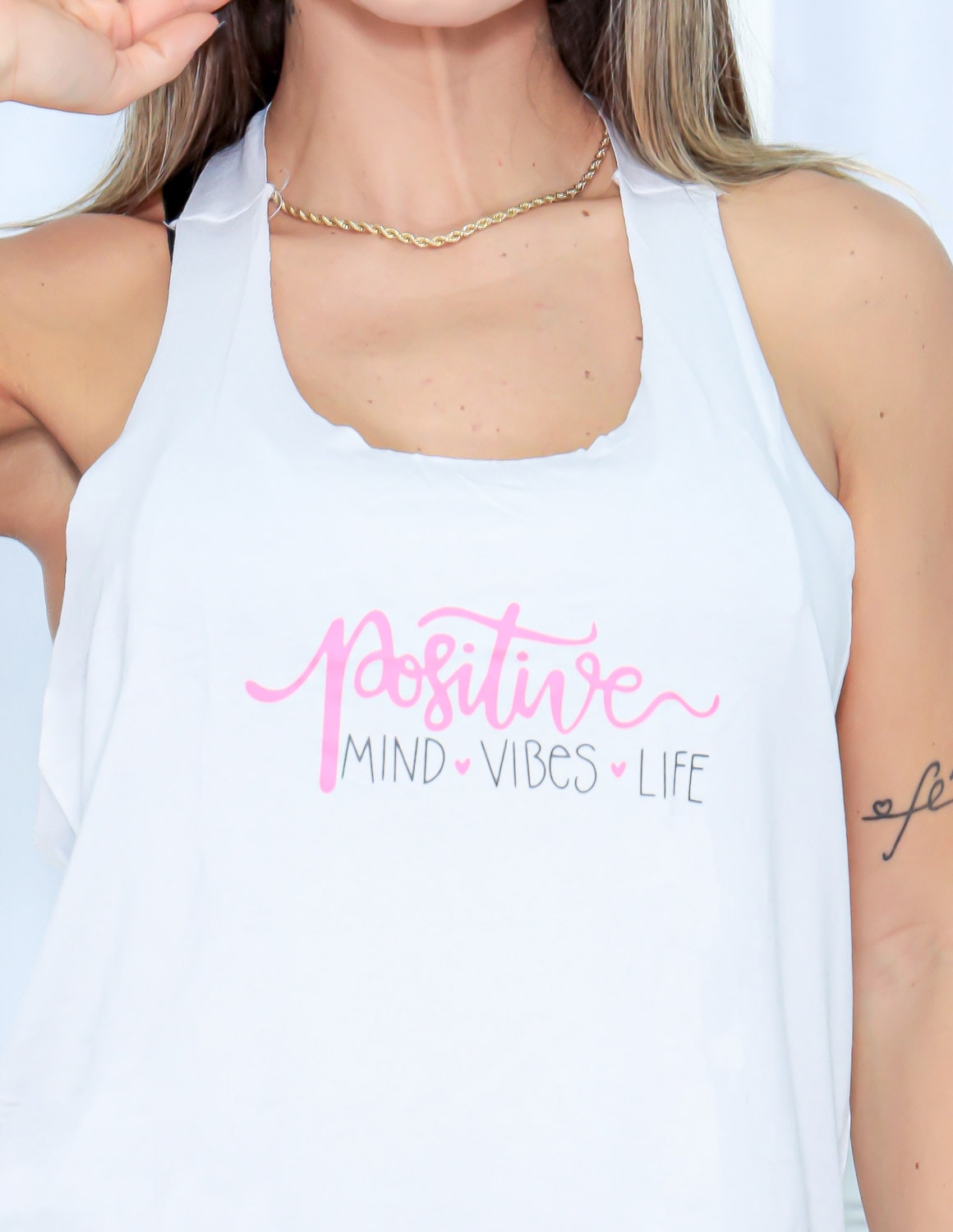 Camiseta Regata Feminina de Academia Estilo Nadador com Estampa - POSITIVE
