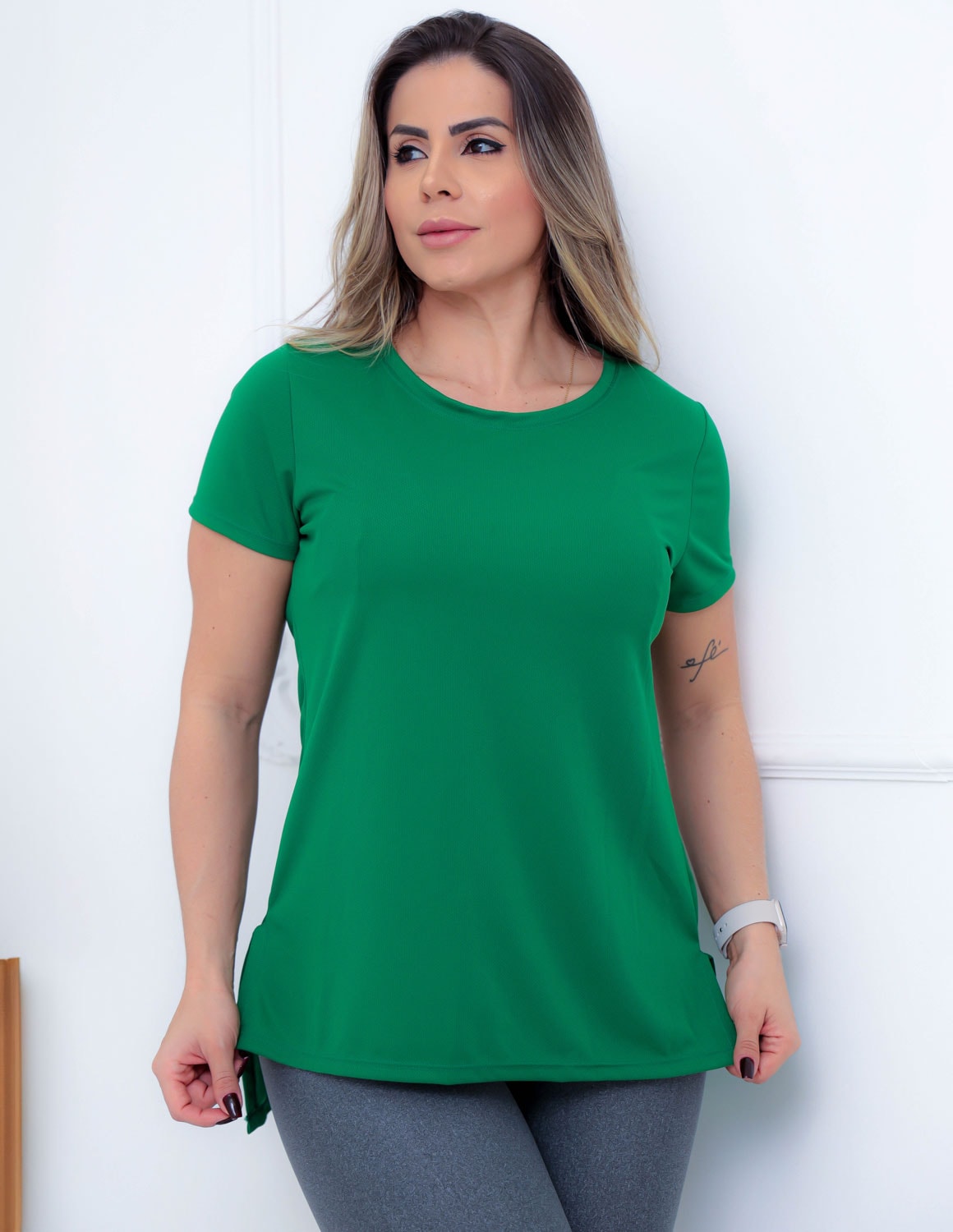 Camisa Fitness Feminina Mullet Para Academia em Dry Fit